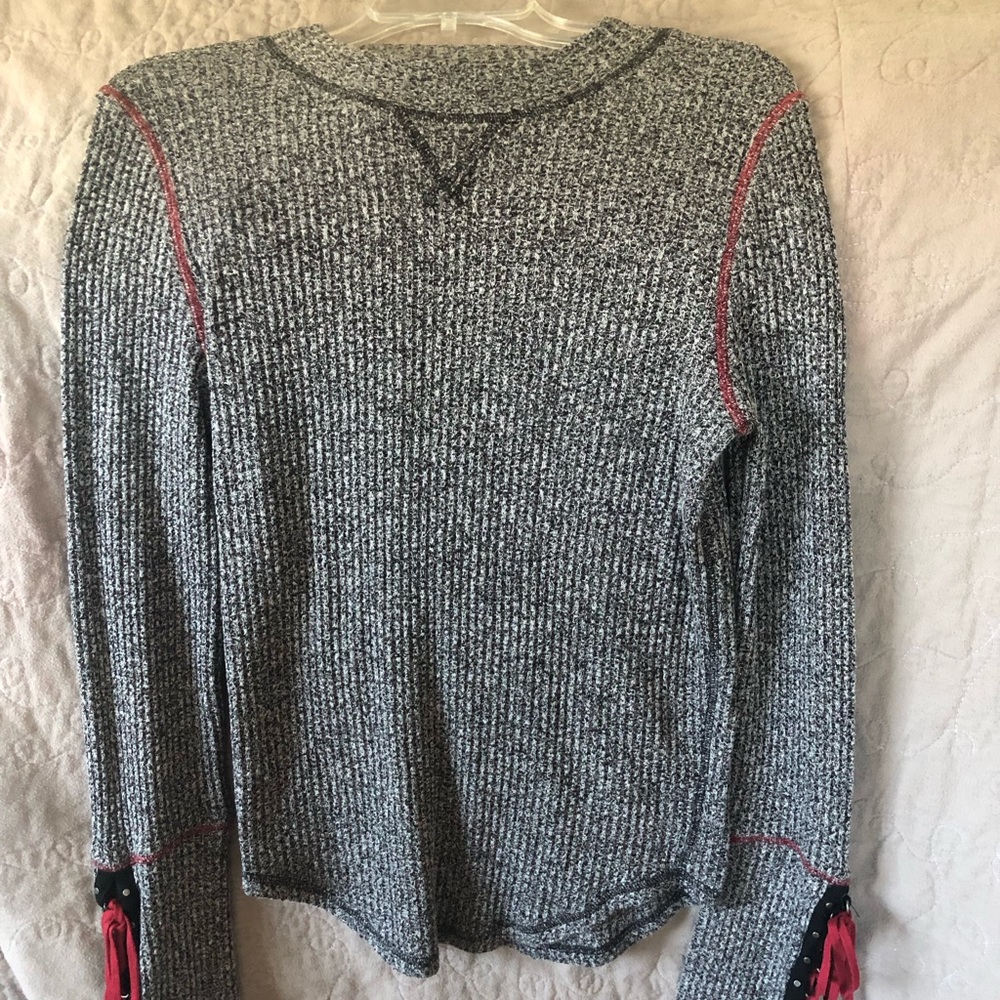 Long sleeved casual shirt